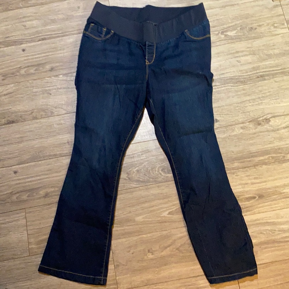 Old Navy Maternity Slim Boot Cut Jeans